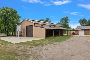 805 W Moore Rd, Grant, MI 49327 - Photo 5
