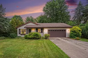 917 Ottawa Ave, Holland, MI 49423 - Photo 1