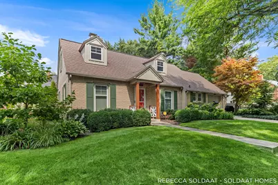 409 Marywood Drive NE, Grand Rapids, MI 49505 - Photo 3