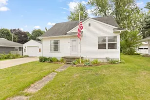 402 Seneca St, Tecumseh, MI 49286 - Photo 1