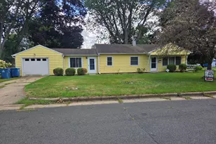 310 Northfield Dr, Battle Creek, MI 49015 - Photo 1