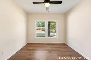 1032 Arlington Ave, Grand Haven, MI 49417 - Photo 17