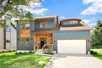 1032 Arlington Avenue, Grand Haven, MI 49417 - Photo 1