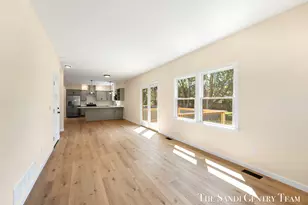 1032 Arlington Ave, Grand Haven, MI 49417 - Photo 11