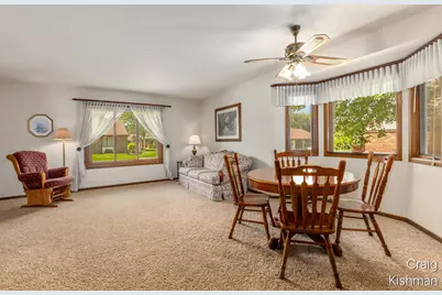5158 Ridge Court, Hudsonville, MI 49426 - Photo 7