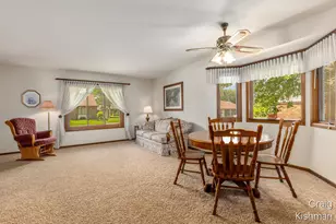 5158 Ridge Ct, Hudsonville, MI 49426 - Photo 7