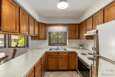 5158 Ridge Court, Hudsonville, MI 49426 - Photo 9