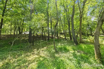 1859 Oakleigh Avenue NW, Grand Rapids, MI 49504 - Photo 15