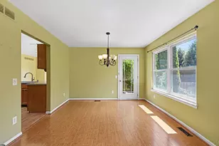 47186 Scarlet Dr S, Novi, MI 48374 - Photo 5