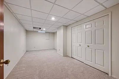 47186 Scarlet Drive S, Novi, MI 48374 - Photo 17