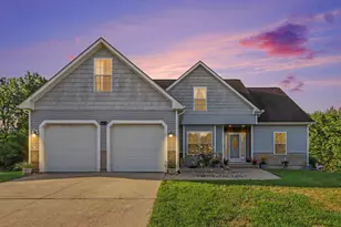 523 Alecia Ave, Kalamazoo, MI 49004 - Photo 1