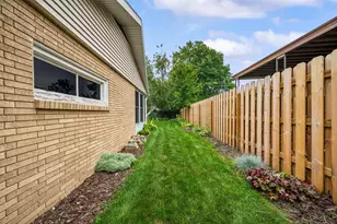 2987 E Windsor Dr, Saint Joseph, MI 49085 - Photo 31