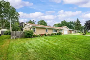 2987 E Windsor Dr, Saint Joseph, MI 49085 - Photo 29