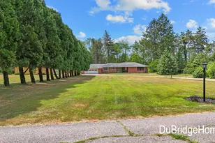 311 Honey Creek Ave SE, Ada, MI 49301 - Photo 3