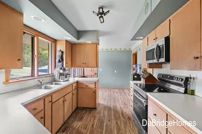 311 Honey Creek Avenue SE, Ada, MI 49301 - Photo 9