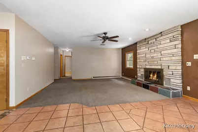 1085 4 Mile Road NE, Grand Rapids, MI 49525 - Photo 5