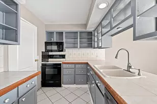 893 Cliffs Dr, Ypsilanti, MI 48198 - Photo 15