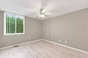893 Cliffs Dr, Ypsilanti, MI 48198 - Photo 27