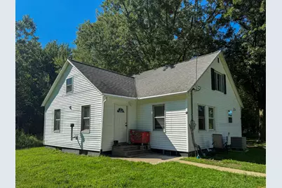 2661 E Empire Avenue, Benton Harbor, MI 49022 - Photo 1