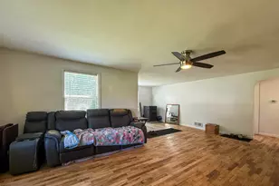 2661 E Empire Ave, Benton Harbor, MI 49022 - Photo 3