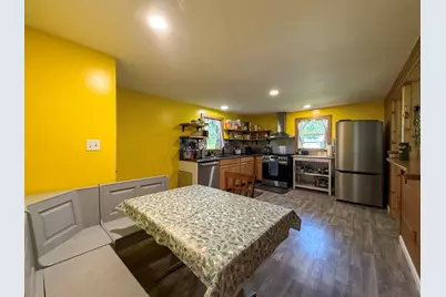 2661 E Empire Avenue, Benton Harbor, MI 49022 - Photo 7