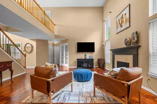 2240 Indian Creek Cir, Ann Arbor, MI 48105 - Photo 7