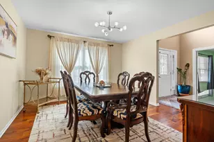 2240 Indian Creek Cir, Ann Arbor, MI 48105 - Photo 19