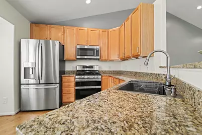 4023 Boulder Pond Drive, Ann Arbor, MI 48108 - Photo 7