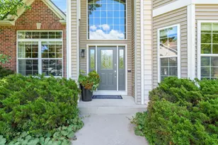 9731 Southern Oaks Ct, Portage, MI 49002 - Photo 5