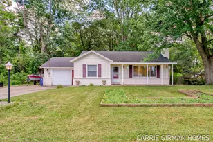918 Paw Paw Dr, Holland, MI 49423 - Photo 1