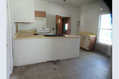 437 N Broadway Street, Cassopolis, MI 49031 - Photo 9