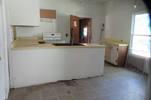 437 N Broadway St, Cassopolis, MI 49031 - Photo 9