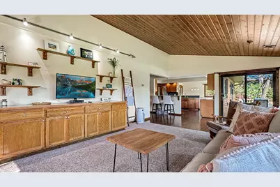 125 Lakewood Drive, Cadillac, MI 49601 - Photo 9