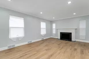 8231 Mary Grove Dr, Detroit, MI 48221 - Photo 17