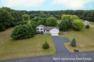 12770 Macclain Ct NE, Cedar Springs, MI 49319 - Photo 3