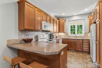 4732 Charleston Court, Holland, MI 49423 - Photo 5