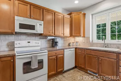 4732 Charleston Court, Holland, MI 49423 - Photo 15