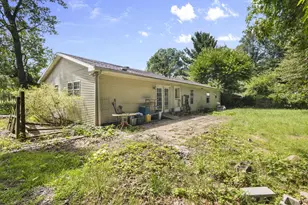 19176 State Line Rd, Edwardsburg, MI 49112 - Photo 3