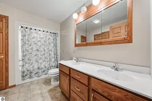 275 S 35 Rd, Cadillac, MI 49601 - Photo 17