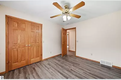 275 S 35 Road, Cadillac, MI 49601 - Photo 19