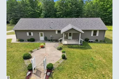 275 S 35 Road, Cadillac, MI 49601 - Photo 31