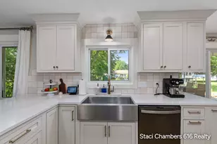 6129 Meadowlark St NE, Rockford, MI 49341 - Photo 7