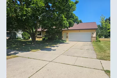 141 Ida Red, Sparta, MI 49345 - Photo 3