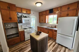 2815 Whittier Dr, Kalamazoo, MI 49001 - Photo 9