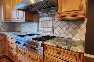 26061 Marlowe Pl, Oak Park, MI 48237 - Photo 9