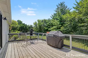 1210 Palmer Ct NE, Grand Rapids, MI 49505 - Photo 19