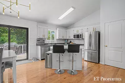 1210 Palmer Court NE, Grand Rapids, MI 49505 - Photo 9