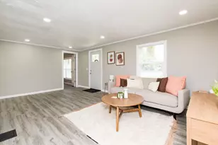 58048 Carman Dr, Three Rivers, MI 49093 - Photo 5