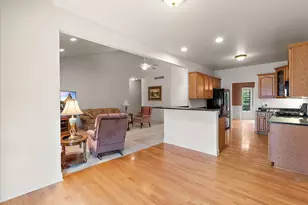 1011 Ashton Woods Dr, Canton, MI 48187 - Photo 11