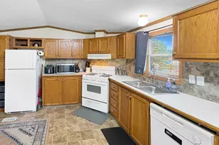 12851 Charles Dr, Wayland, MI 49348 - Photo 3